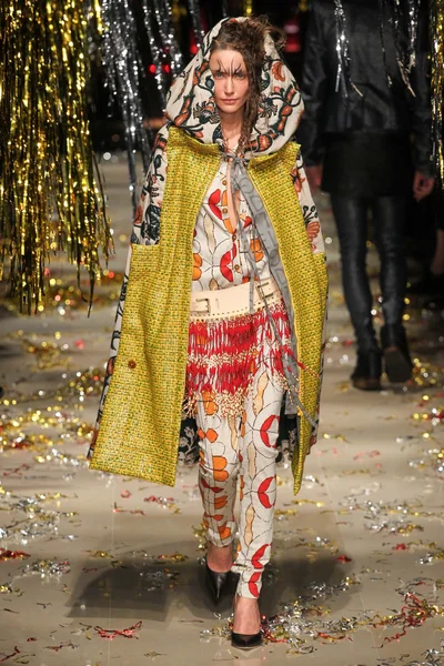 Look 15